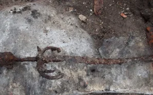 У Швеції знайшли рідкісний стародавній меч