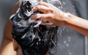 Чому перед фарбуванням волосся треба мити голову: багато хто цього…